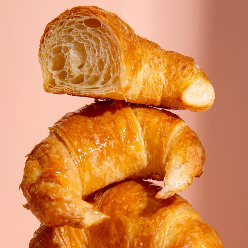 Caja medialunas manteca 100% sin leudar x 108 unid