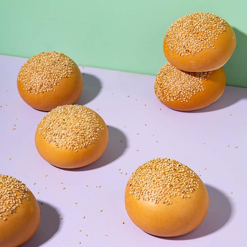 Caja pan para hamburguesas tipo brioche con semillas